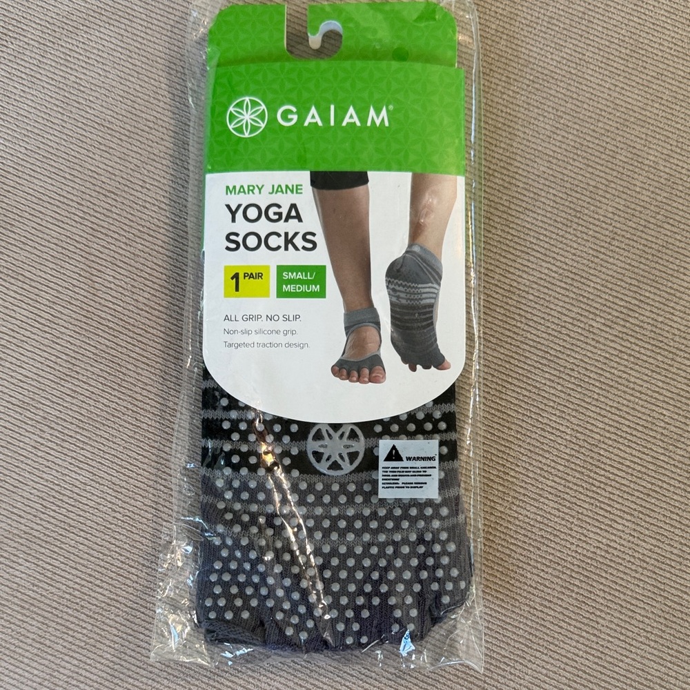 GAIAM Black and Gray Non-Slip Yoga Socks